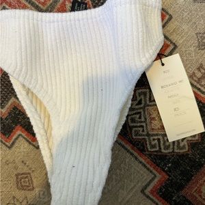 Indah Rosario bottoms